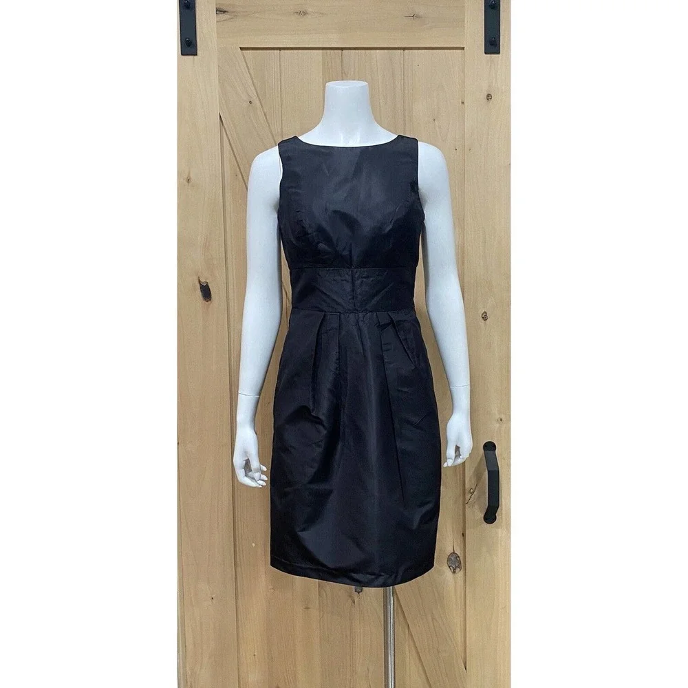 SILK Cocktail Dress in Black size 6 Expose Back